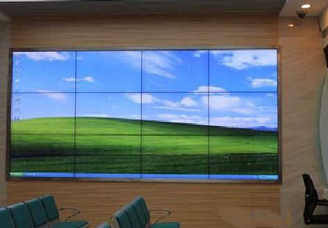 卢氏液晶拼接屏的另类用法。