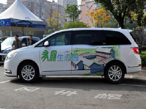 卢氏户外车贴喷绘如何保持效果?